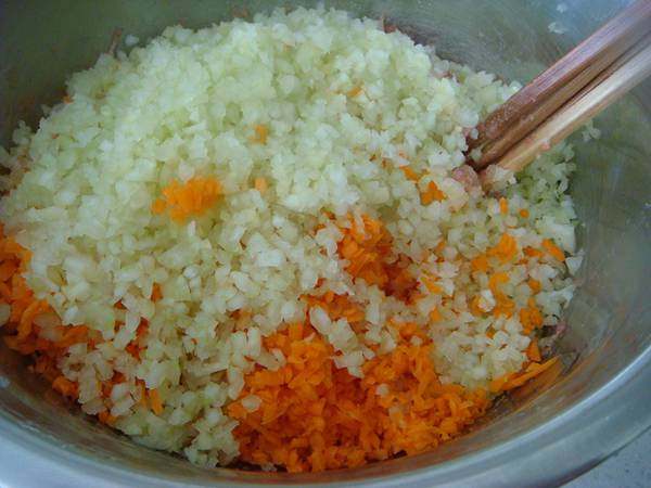 西芹胡萝卜饺子步骤4