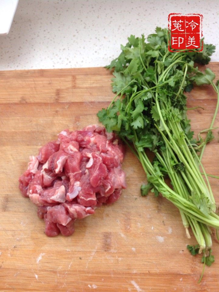 羊肉香菜馅饺子步骤1