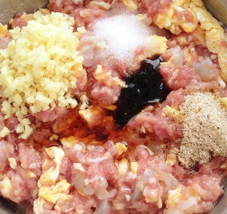 入伏多彩饺子步骤2