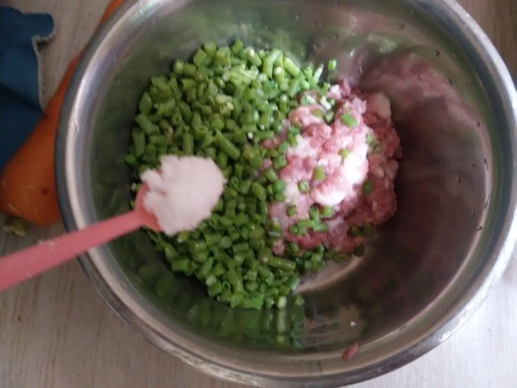 【手工美食】豇豆猪肉步骤5