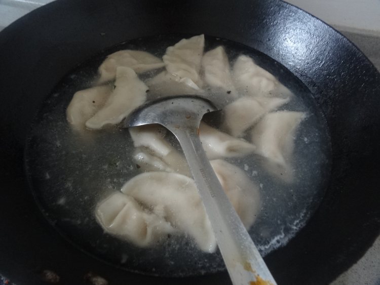 白菜肉饺子步骤15