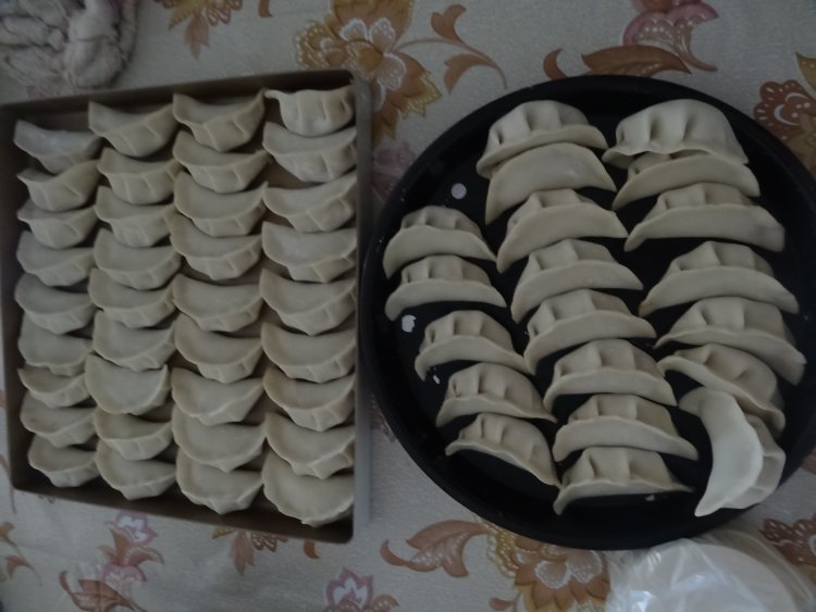 芹菜木耳蒸饺步骤18