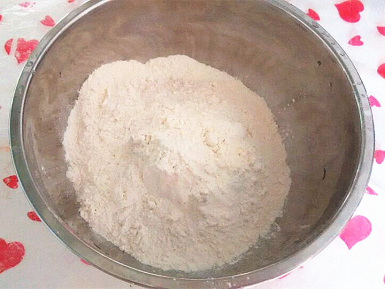 黄瓜鸡蛋饺子步骤1
