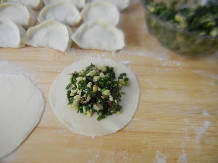 香菇韭菜鸡蛋水饺步骤12