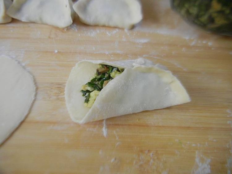 香菇韭菜鸡蛋水饺步骤13