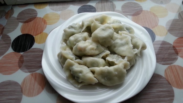 鲜虾韭菜水饺步骤12