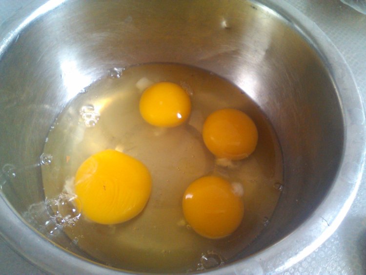 鸡蛋茴香苗饺子步骤1