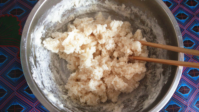 韭菜胡萝卜烫面蒸饺步骤8