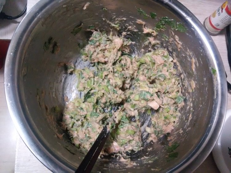 芹菜猪肉饺子步骤4