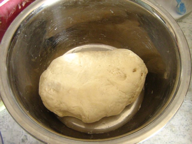 荠菜鸡蛋水饺步骤1