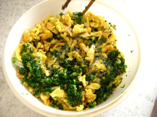 荠菜鸡蛋水饺步骤6