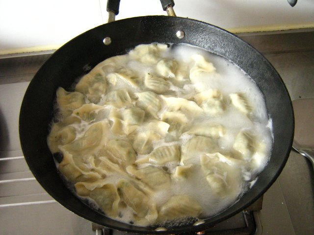 荠菜鸡蛋水饺步骤12