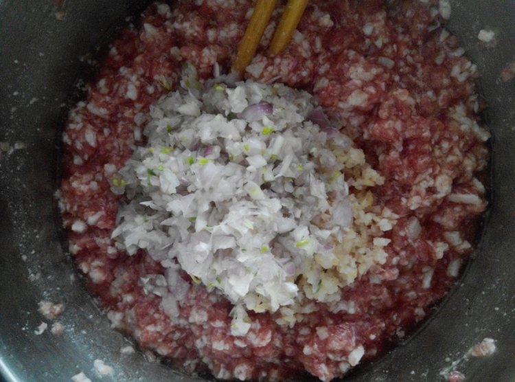 野荠菜猪肉馅水饺步骤6