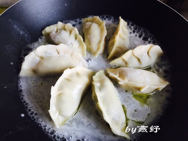 荠菜饺步骤16