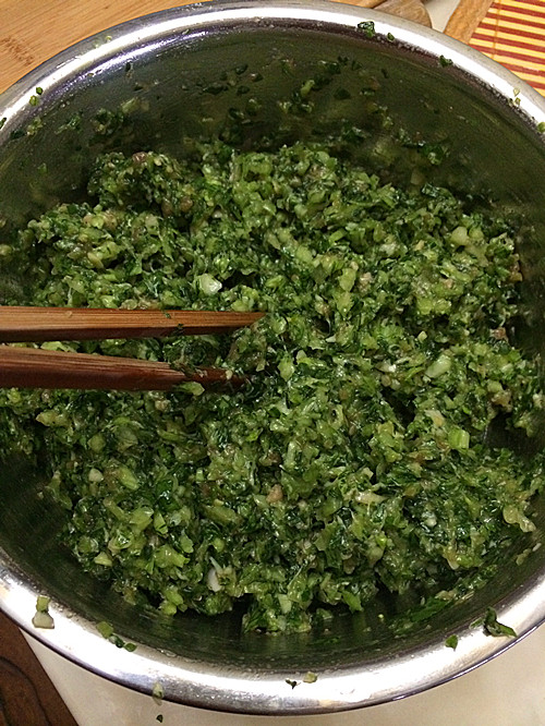 油菜翠玉大蒸饺步骤3