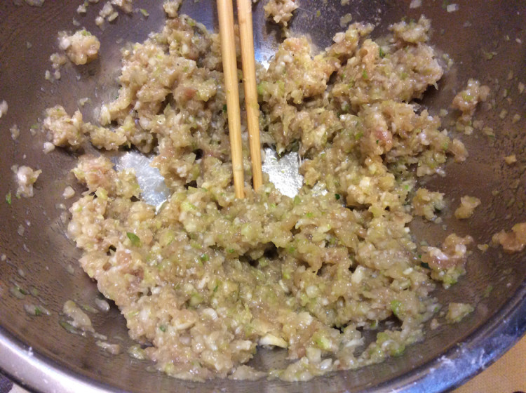 芹菜猪肉饺步骤5