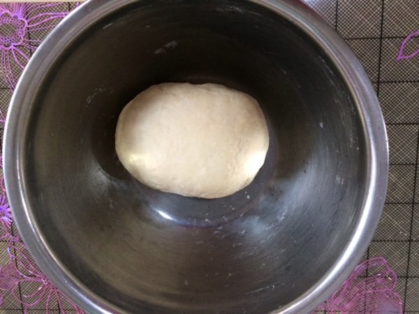 韭菜鸡蛋虾仁蒸饺步骤2