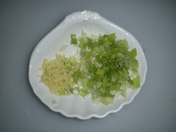 韭菜粉丝鸡蛋素水饺步骤6