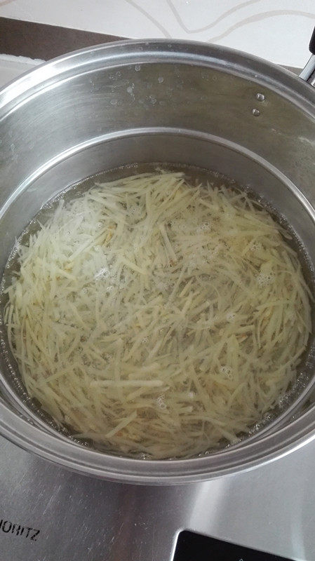 土豆素馅饺子步骤4