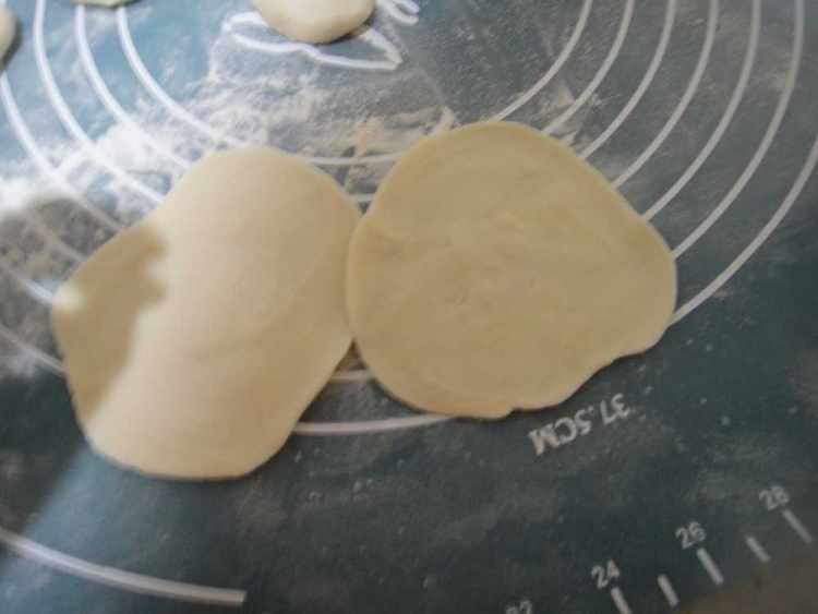 韭菜三鲜水饺步骤8