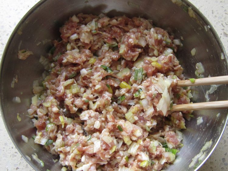 香葱猪肉饺步骤4