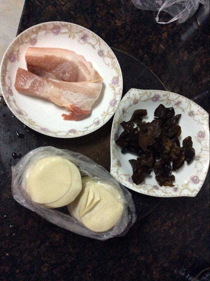 木耳猪肉饺步骤1