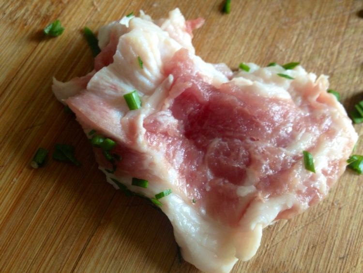 韭菜猪肉饺子步骤2