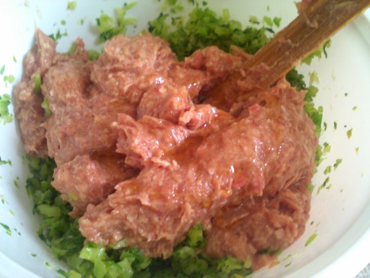 牛肉芹菜翡翠饺步骤8