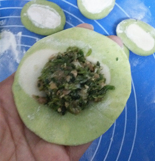 翡翠芹菜猪肉饺步骤14