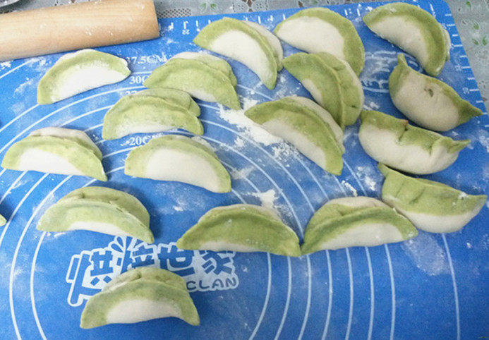 翡翠芹菜猪肉饺步骤15