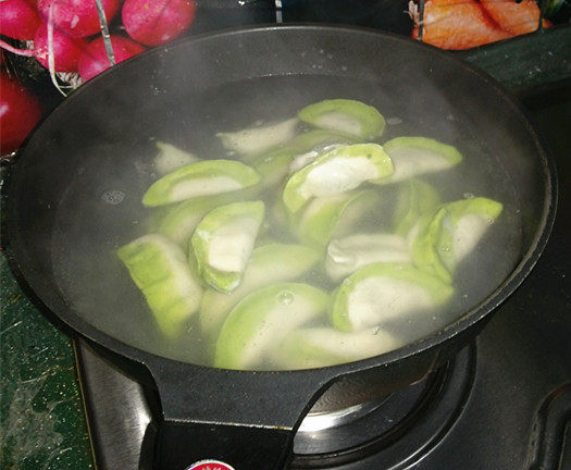 翡翠芹菜猪肉饺步骤16