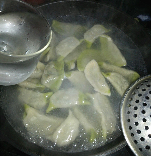 翡翠芹菜猪肉饺步骤17