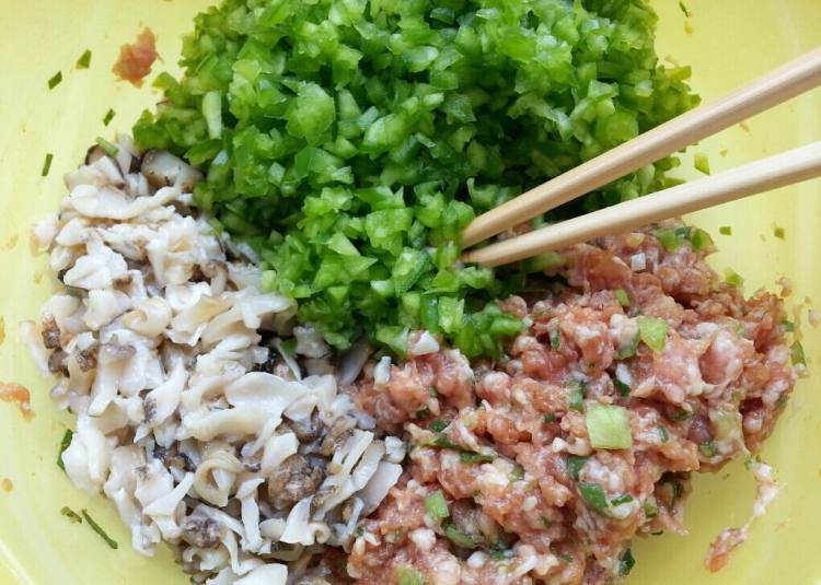 青椒海螺猪肉水饺步骤6