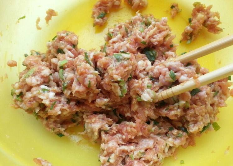青椒海螺猪肉水饺步骤5