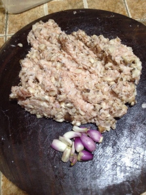 香菇胡萝卜猪肉蒸饺步骤3