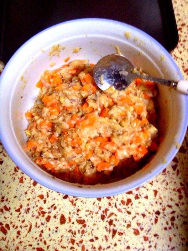 香菇胡萝卜猪肉蒸饺步骤5