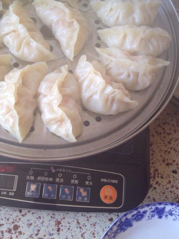 香菇胡萝卜猪肉蒸饺步骤8