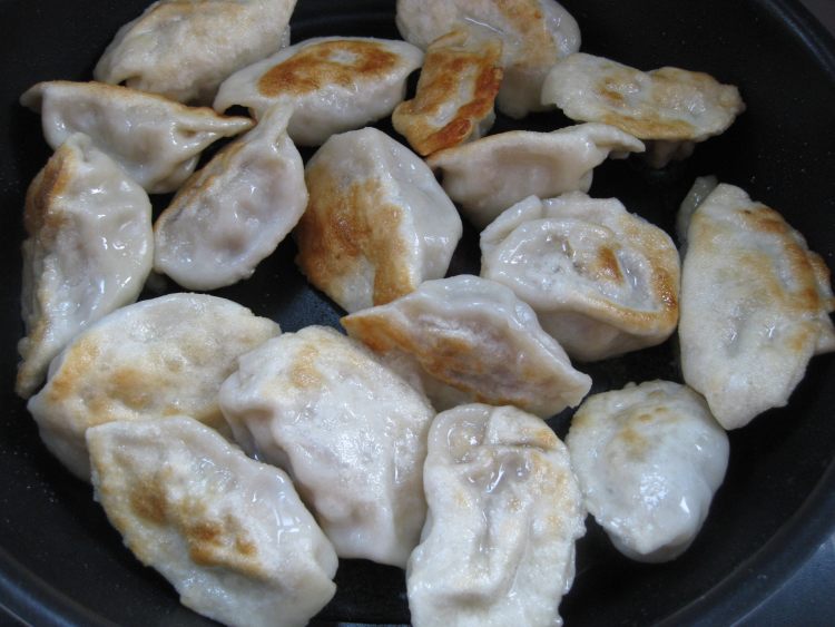 萝卜馅煎饺步骤22