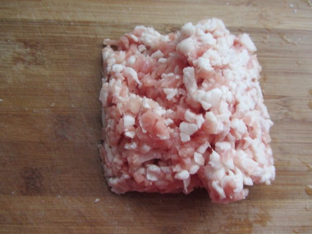 荠菜笋尖猪肉饺步骤5