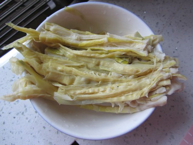 荠菜笋尖猪肉饺步骤6
