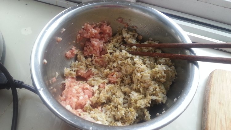 酸菜猪肉水饺步骤5