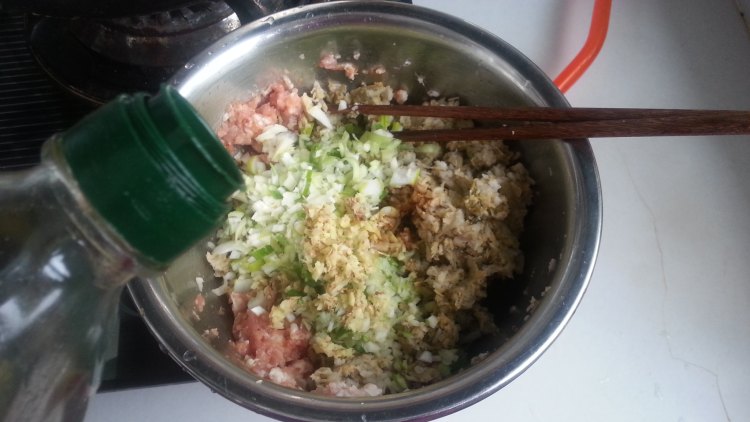酸菜猪肉水饺步骤7