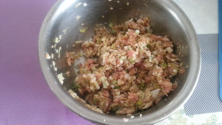 酸菜猪肉水饺步骤9