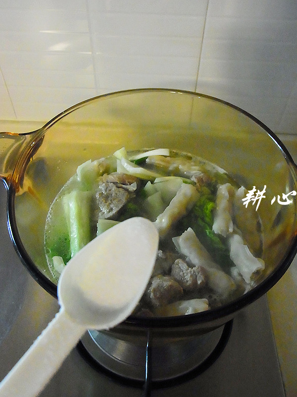 香菇饺白菜汤步骤7