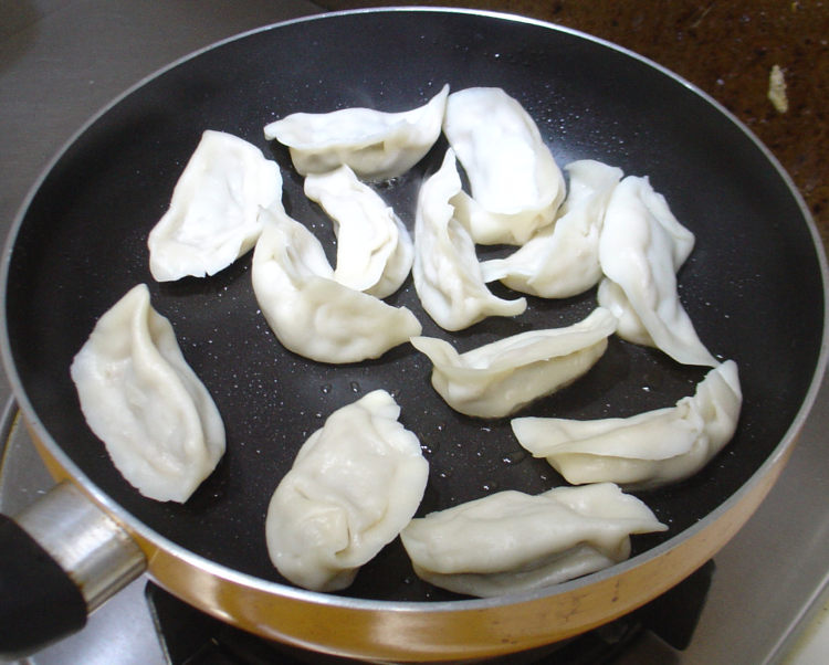 香煎牛肉饺步骤3