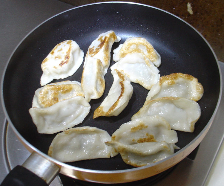 香煎牛肉饺步骤6