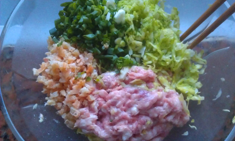 包菜鲜肉饺步骤2