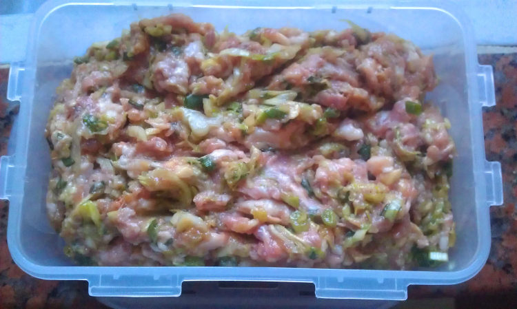 包菜鲜肉饺步骤3