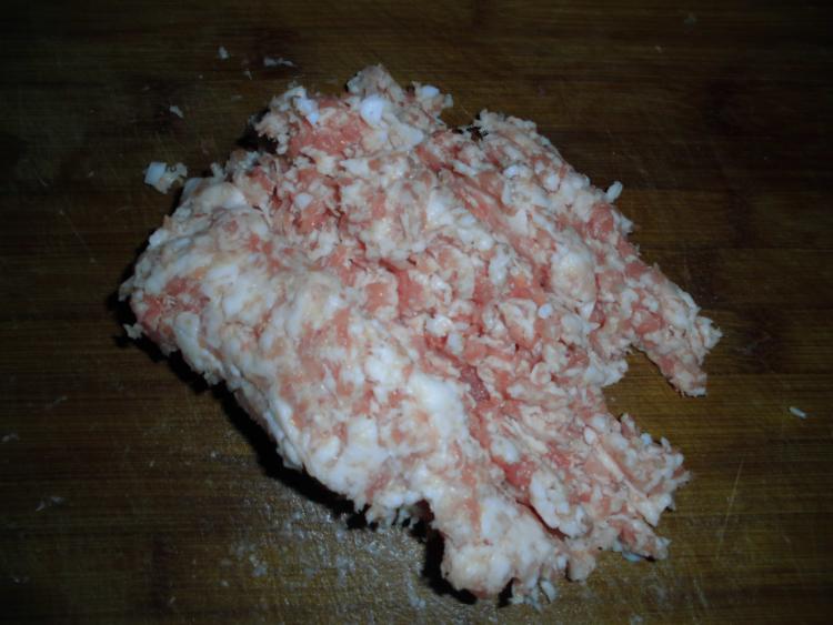 白菜猪肉粉丝蒸饺步骤2