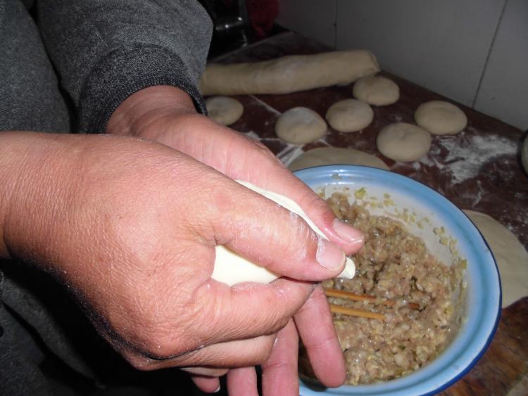 白菜猪肉粉丝蒸饺步骤12